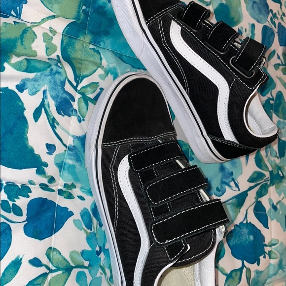 Classic strap vans size 6.5 women’s - Picture 2 of 4